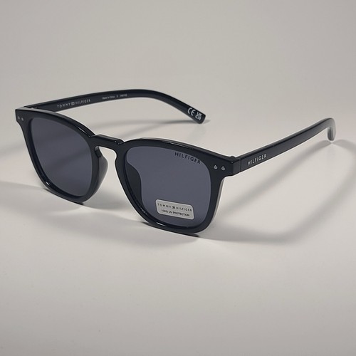 Tommy Hilfiger "Raddix" WP OU578 Keyhole Sunglasses Shiny Black Gray Lens 49mm