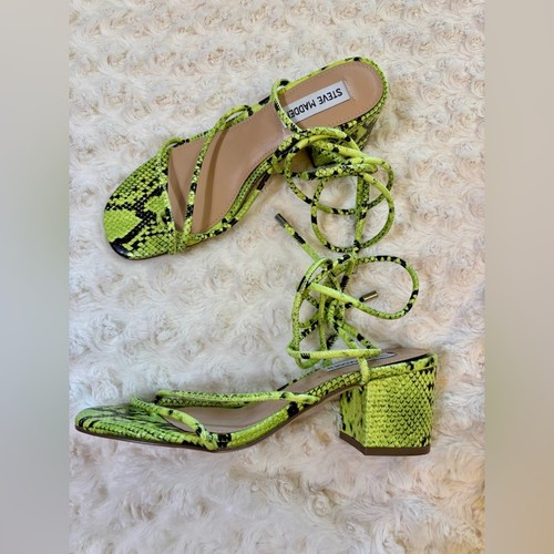 Steve Madden NUOVO Impressionato Verde Neon Pelle di Serpente Cinturino Tacco Basso Blocco 7