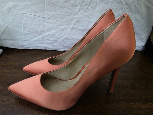 Scarpe décolleté nuove senza etichette Sam Edelman 8 5 corallo raso charme tacco a punta 126270