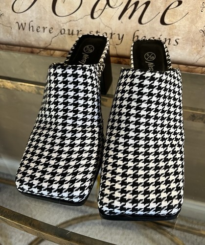NASTY GAL SHOES Women's Nasty Gal Houndstooth Square Close Toe Heeled Black & White Mules Sz 7