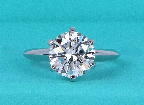 TIFFANY & CO. Anello di fidanzamento diamante rotondo $118.500 Tiffany & Co platino 2 71 carati F VVS2 5 25