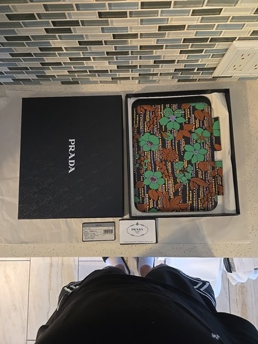 PRADA 2018 Green Brown Purple flower smeraldo saffiano leather iPad case NEW COA