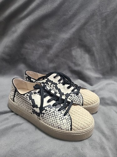 Vince Camuto Size 9 Calitrie Snake Skin Print Sneaker Women Tennis Shoes