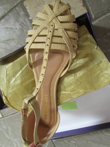 STEVE MADDEN NEW MADDEN GIRL LARIN NUDE PARIS STRAPPY FLAT SANDALS WOMENS 9 FREE SHIP