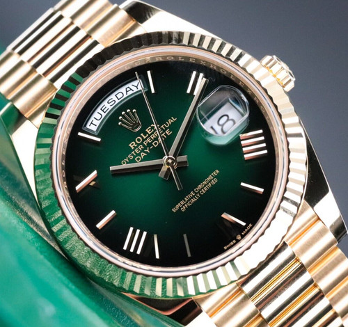 2024 Rolex Day Date NEW Green Ombre Dial 40mmYellow G President 228238 Unworn