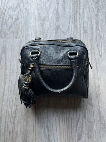 Borsa a tracolla Michael Kors borsa Knox nappa nera ciottoli borsa a mano oro