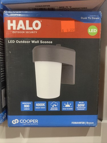 Halo LED Outdoor wall sconce   White   Dusk to Dawn   800 Lumens