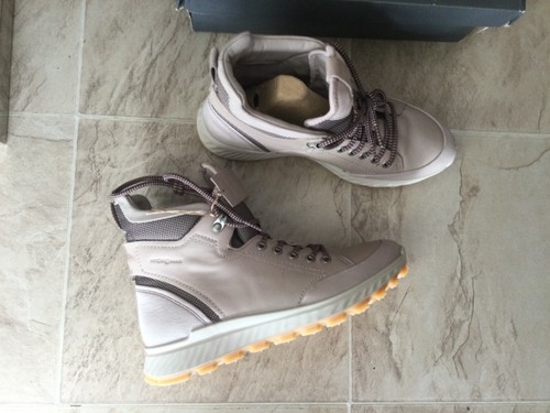 New Ecco Exostrike Hydromax Grey Rose Sneakers Boots Shoes Womens 38 7 7.5