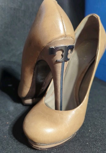 Scarpe con tacco Tory Burch Jude in pelle plateau décolleté logo talpa abbronzatura 5 5 M