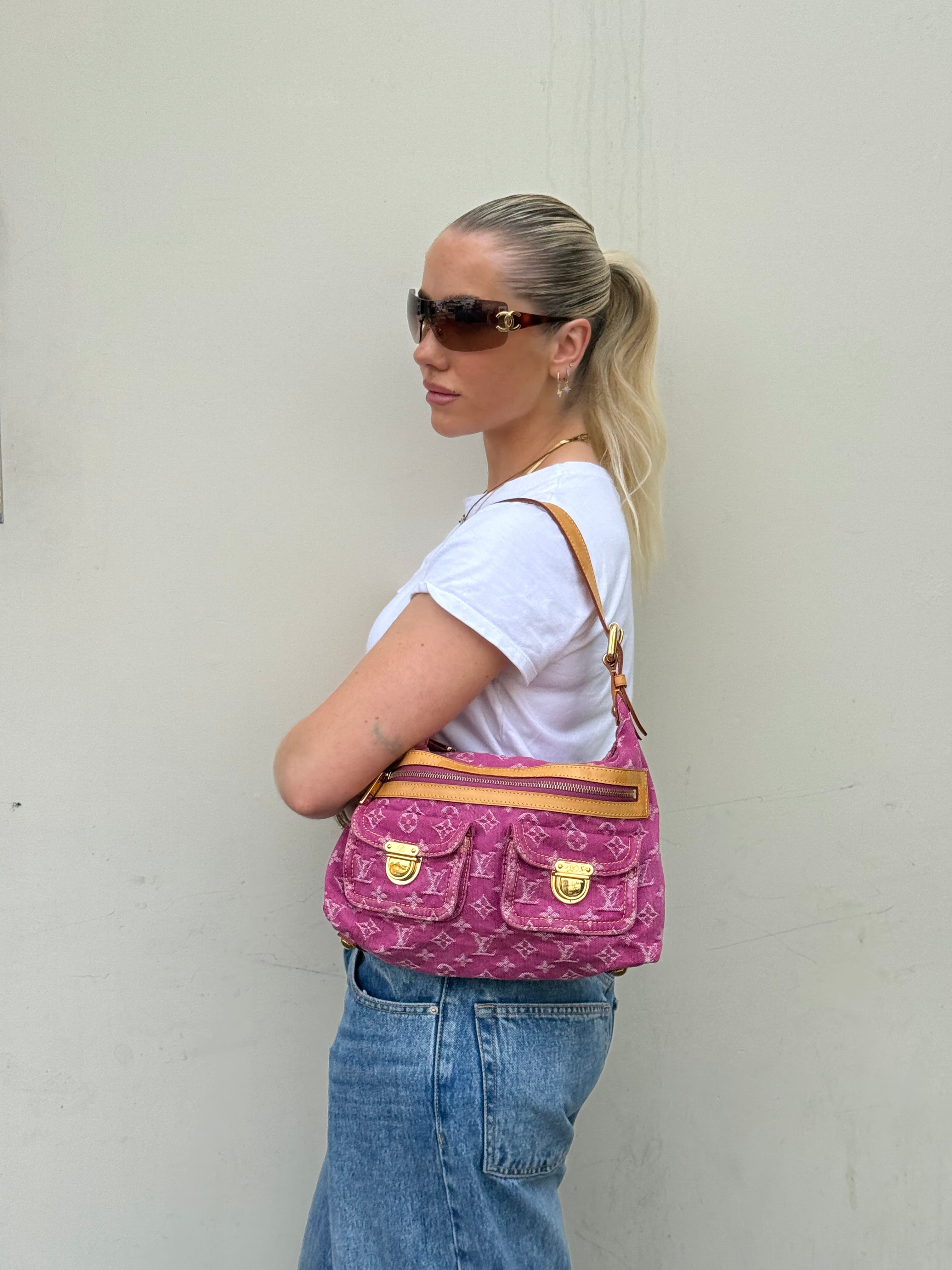VINTIMIÉ Louis Vuitton Pink Denim Baggy PM Shoulder Bag (2006) RARE