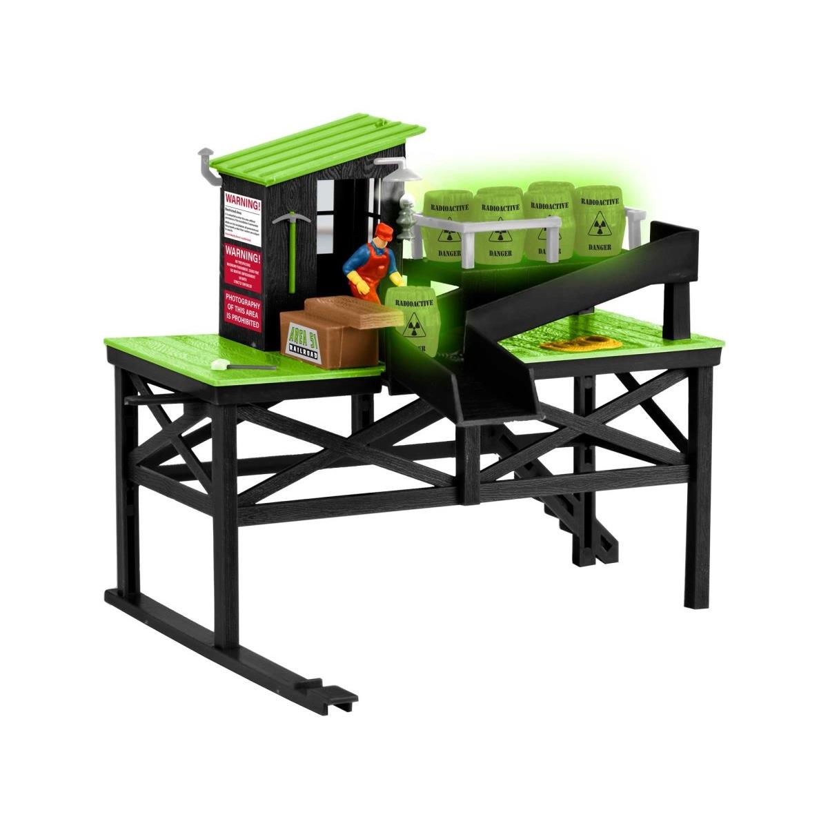 2297 Lionel  O Scale Area 51 Hazardous Materials Barrel Loader