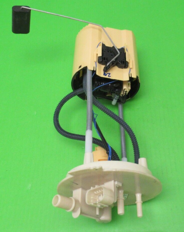 GM Fuel Pump Assembly 85543522 Duramax Diesel L6 3.0L 2021 24 Escalade Tahoe Yukon