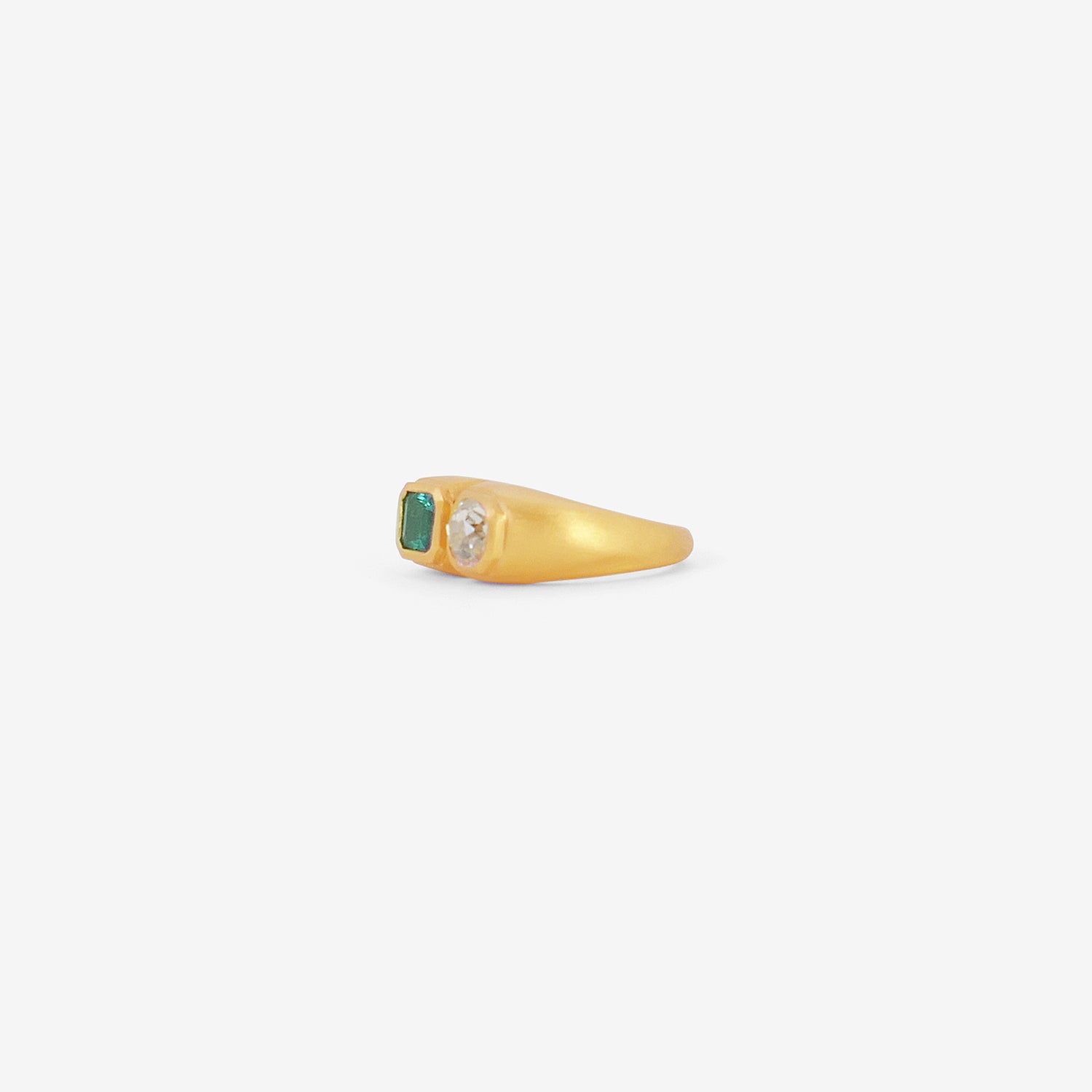 DARIUS 18K DOUBLE RING WITH EMERALD & DIAMOND