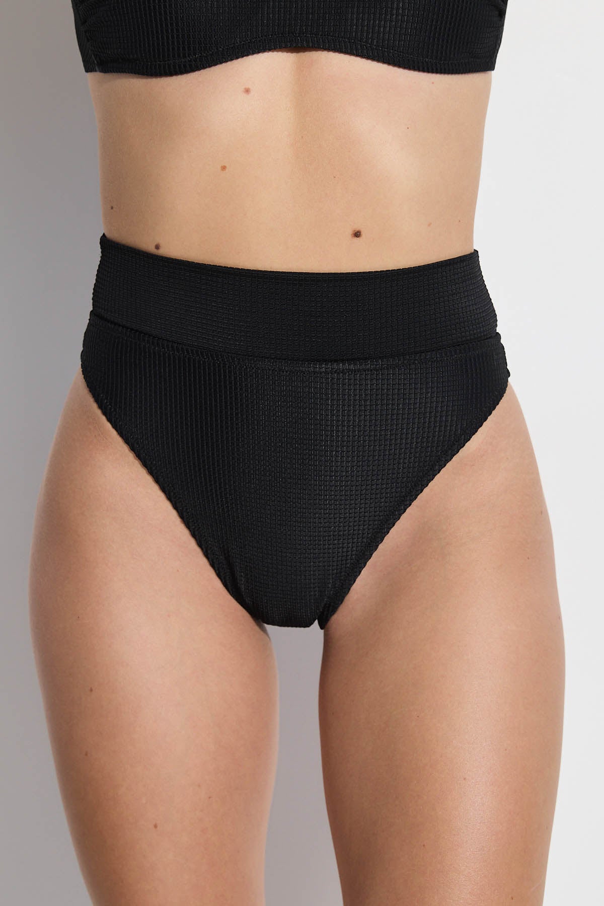 PILPEL GOTTEX SIMPLY WAFFLE TEXTURED HIGH WAIST BIKINI BOTTOM IN BLACK