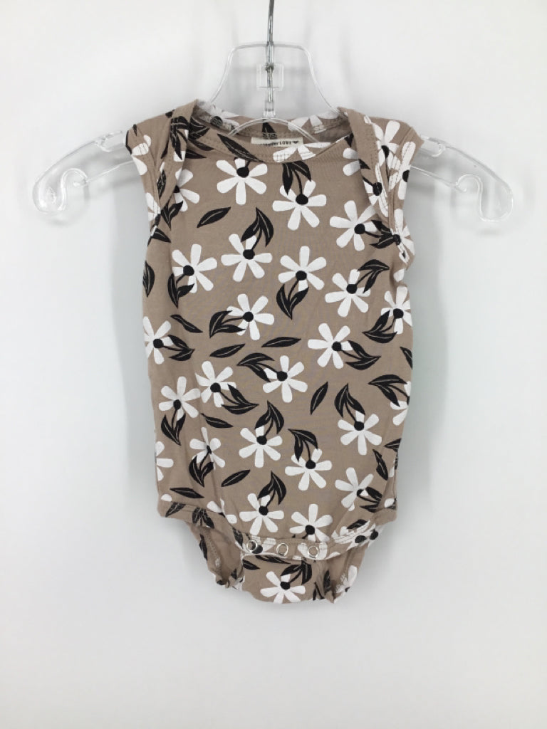 Spearmint Love Child Size 0 3 Months Tan Onesie