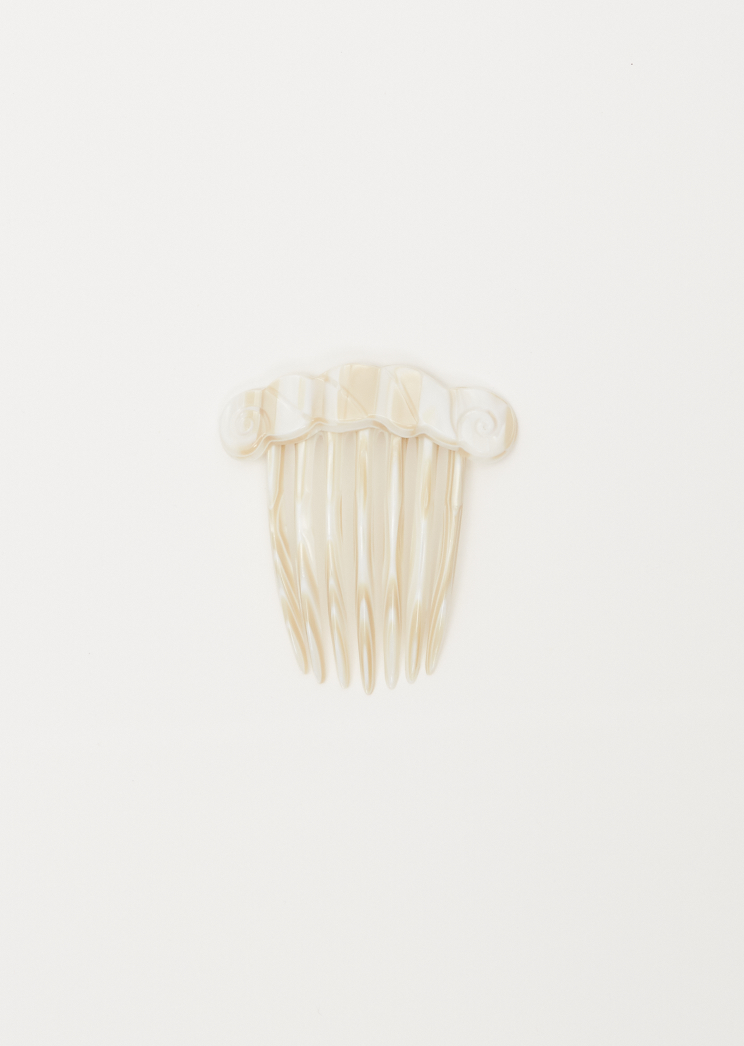 SOPHIE BUHAI Rivoli Comb — Mother of Pearl
