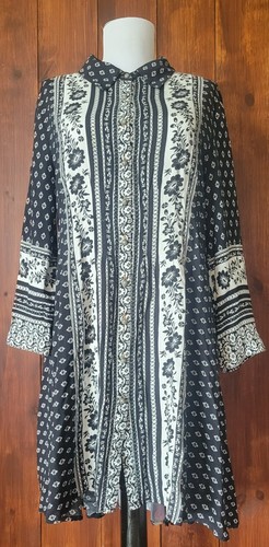 ESSENTIALS Cyrena by Anthropologie L Tunic Dress Black White Boho Floral Pleated Back Flowy