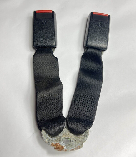 auto flug AFG 0394661 3 E30 rear center seat belt receiver