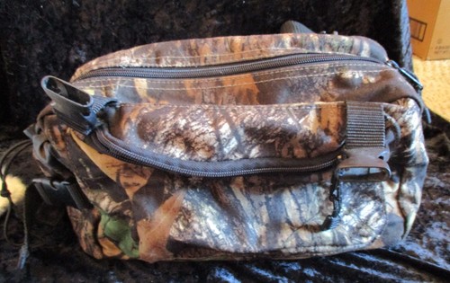 LONGCHAMP Marsupio mimetico senza marchio con 2 tasche con cerniera  1 tasca laterale  lati imbottiti