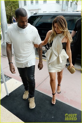 Abito Givenchy Peplum crema taglia 38 aso Kim Kardashian