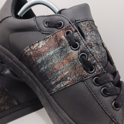 Steve Madden Retro Kings Sneaker Irridescemt Accent Size 12 Black Worn Once