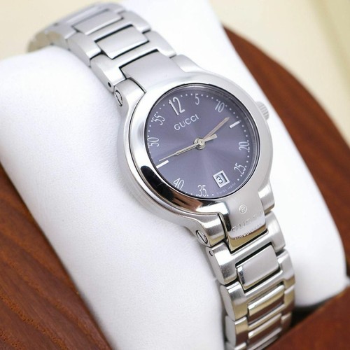 GUCCI 8900L Black Dial Stainless Steel 26mm Women's Quartz Watch