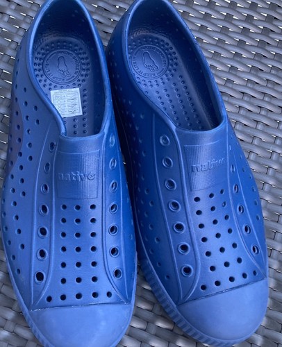 NATIVE SHOES Native Jefferson Blue  Black Shoe Flax Circle Youth Size 5