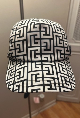 White/Black/ BALMAIN Monogram Cap Size TU