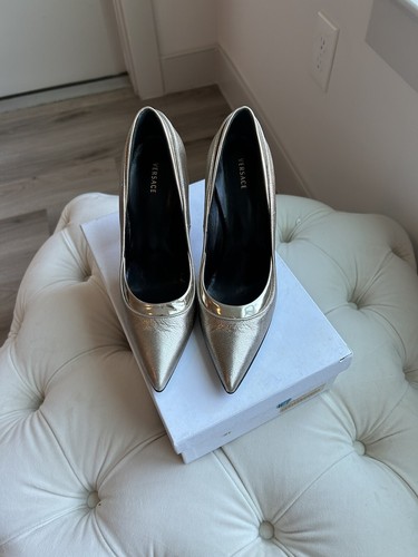 Tacchi a spillo VERSACE oro semplice pompa EUR 38 5