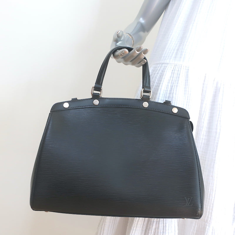 RONNA GROSS Louis Vuitton Brea MM Bag Black Epi Leather Tote