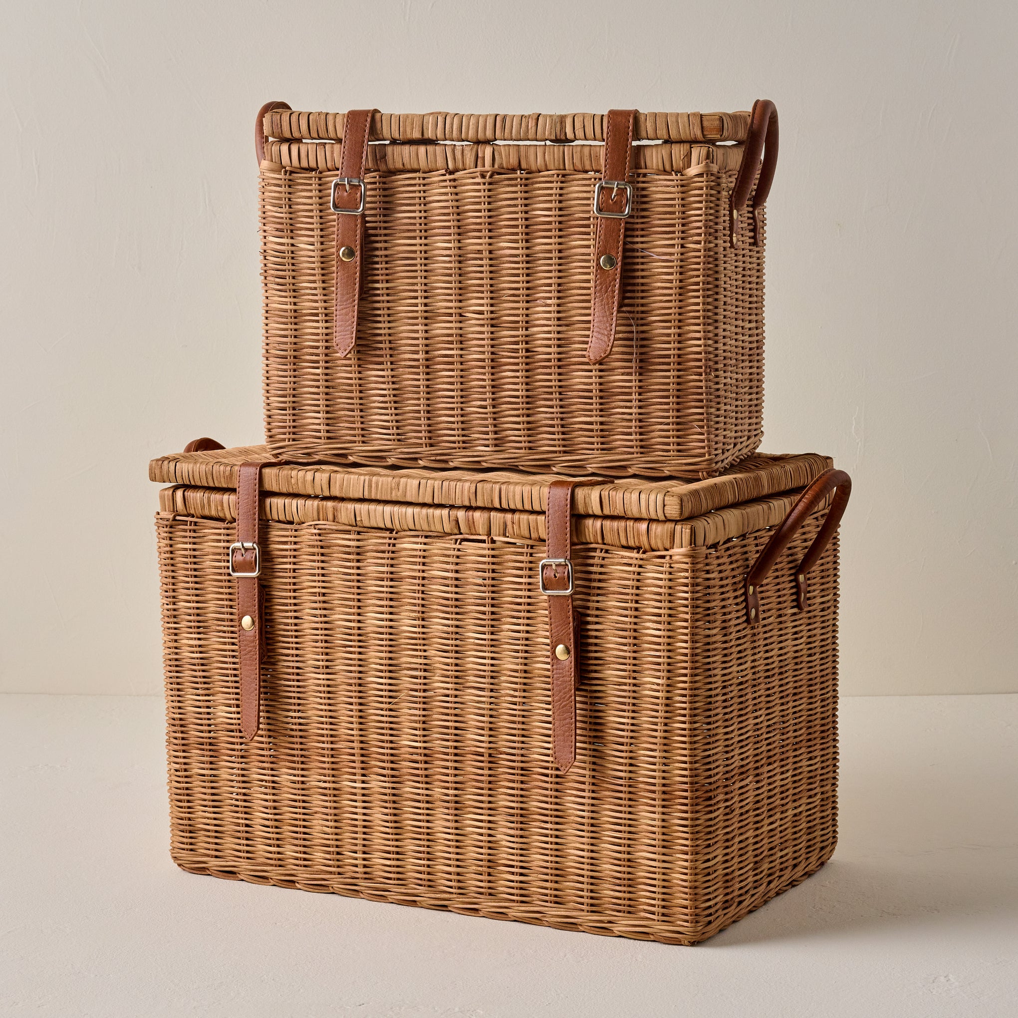 VND0207 SULLIVAN'S Reid Woven Storage Trunk with Leather Handles