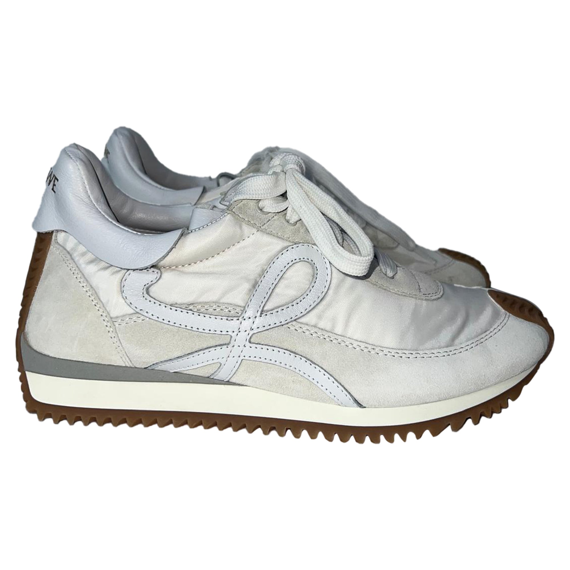 2604 Loewe Flow Lace Up Runner Sneakers in White Polyester and Suede