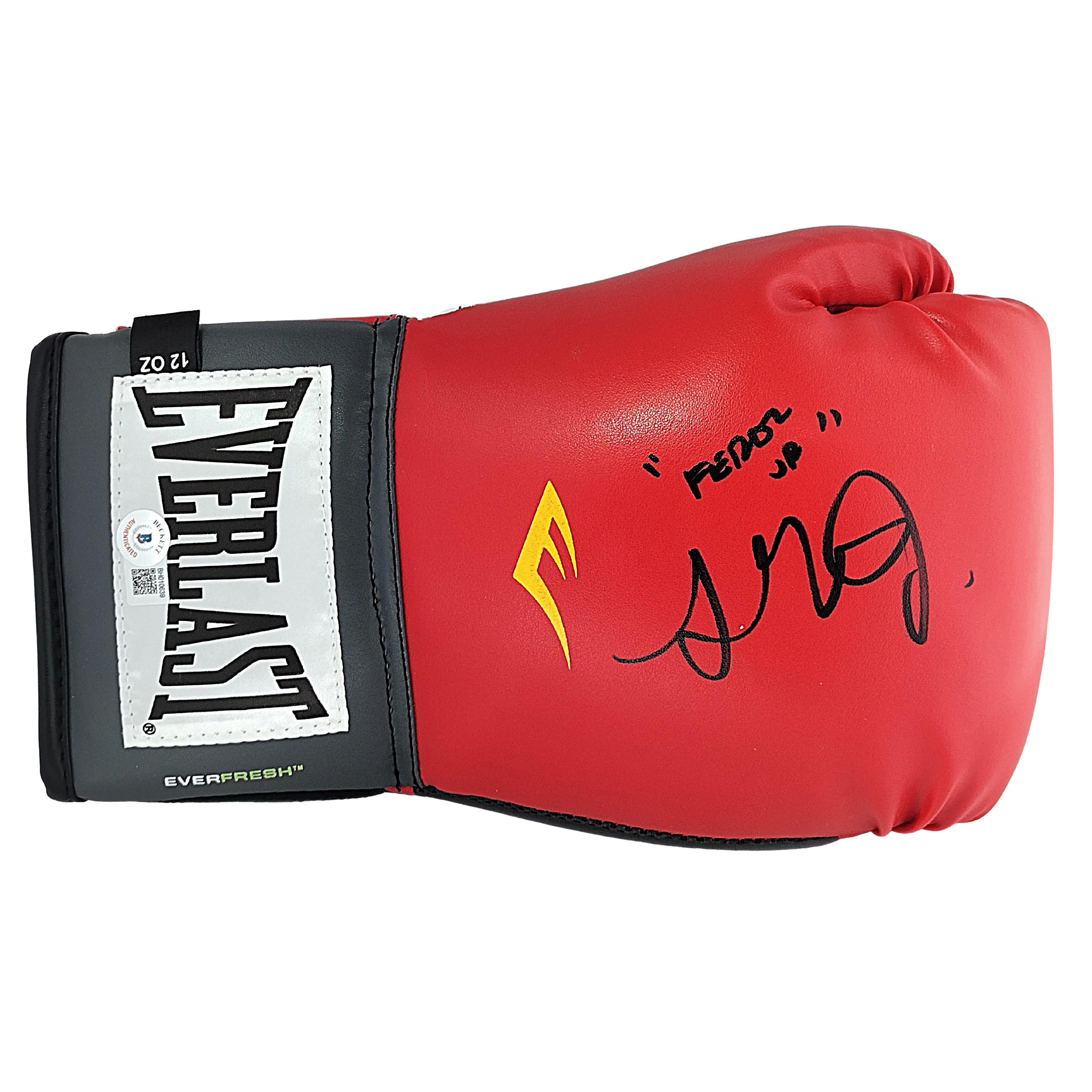SOUTHWESTCONNECTION MEMORABILIA Fernando Vargas Jr. Autographed Everlast Red Boxing Glove Proof Photo Beckett Certified