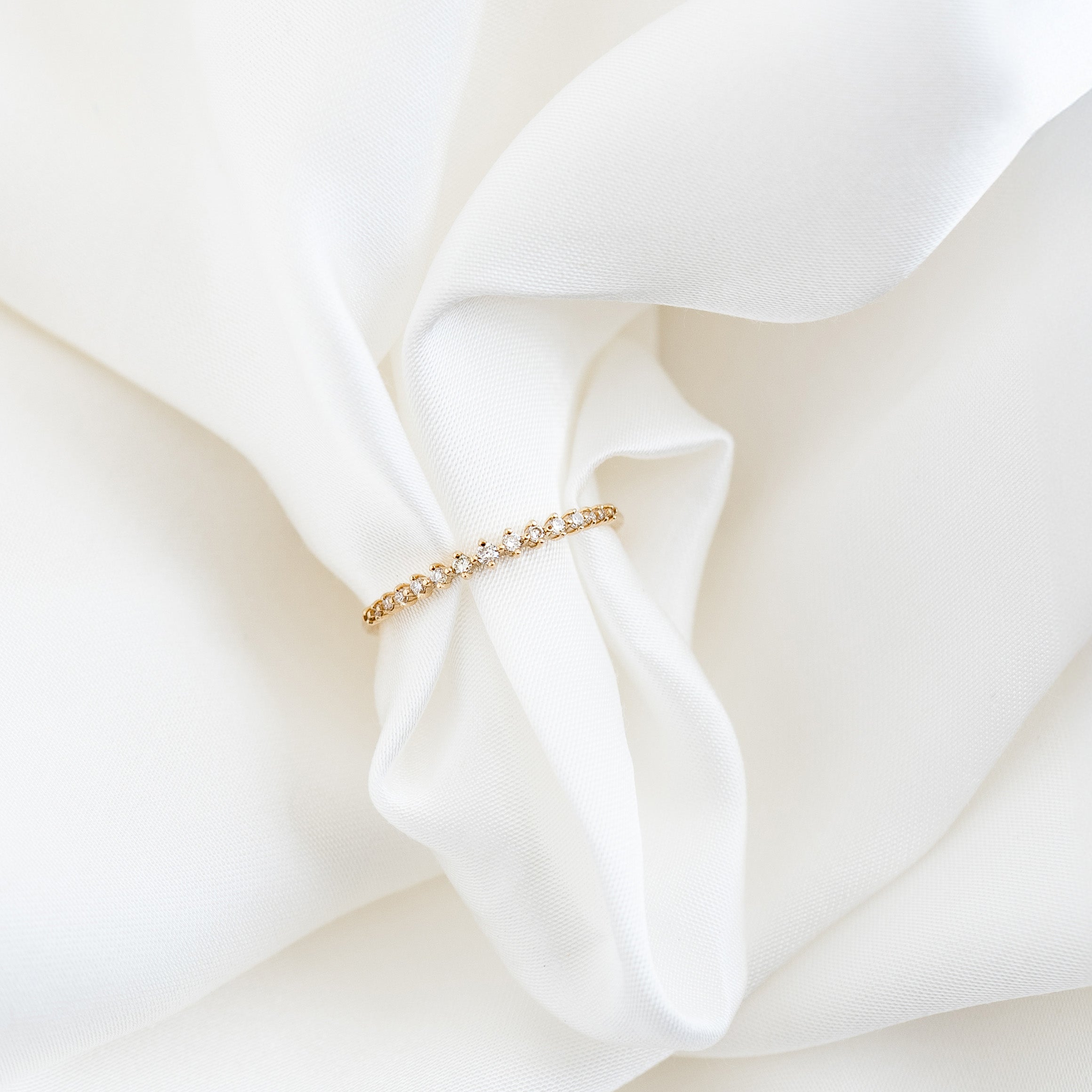 LINJER Graduated Diamond Ring 14k Gold   Ophelia