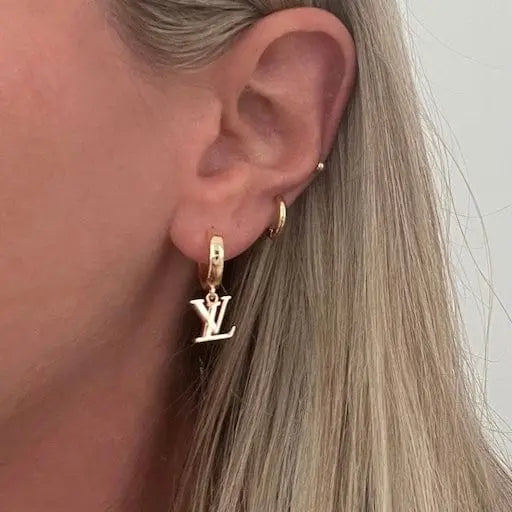 RELUXE VINTAGE Mini Louis Gold Hoop Earrings
