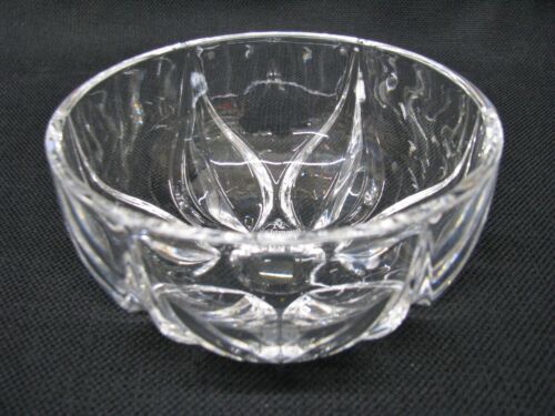 Nachtmann Crystal Glass Modernist Bowl Lotus Flower Petal Design Elegant Signed
