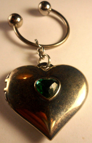 Vtg Avon Silvertone Green Stone Heart Locket Keychain 3"