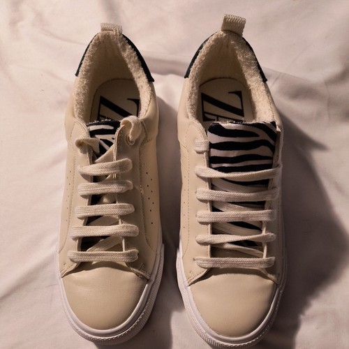 ZARA Low Top Cream Leather Sneakers Suede Zebra Print Tongue EU Sz 40 US 9 Shoes