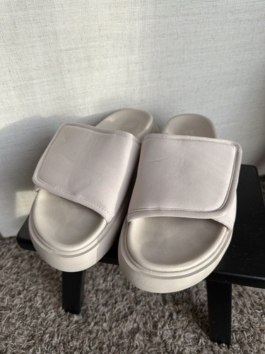 H&M Puffer Fabric Stone Slides Sandals