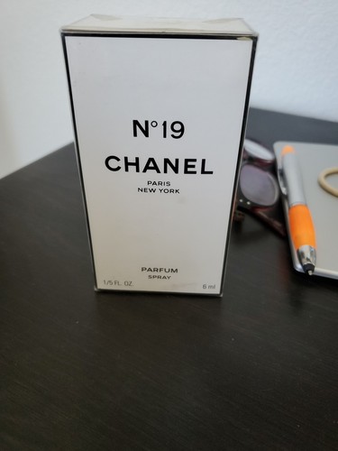 Chanel No. 19 6 ml   1 5 oz Parfum SPRAY Vintage Rare Sealed