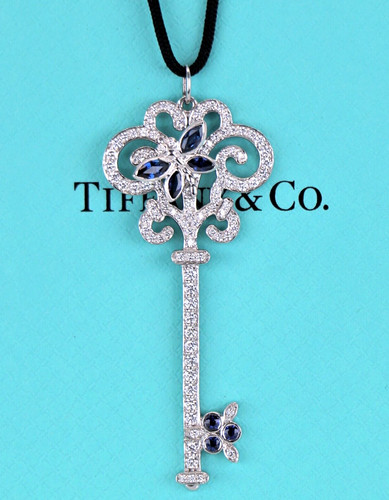 TIFFANY & CO. Incantevole Ciondolo Chiave Dragonfly Co. 2" Tiffany Co. $13.500 Diamante Zaffiro Blu