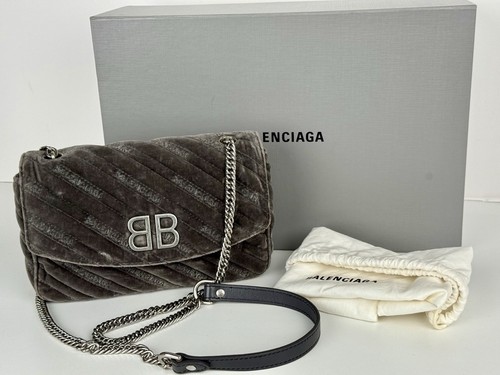 Borsa a tracolla Balenciaga in velluto con logo Matelasse BB catena