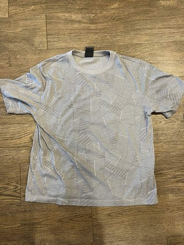 The North Face Womens Marina Luxe Top Grey Geoline Pattern Medium Crew Neck