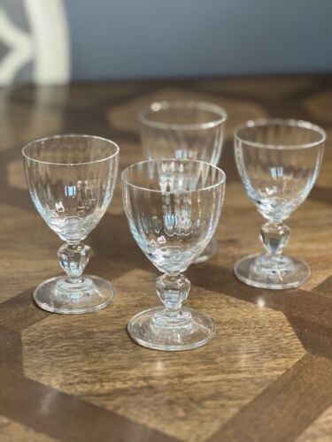 Oscar de le Renta Chardonnay glasses