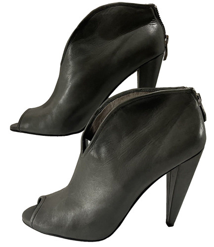 Stivali donna Vince Camuto grigio ambra in pelle con zip sul retro punta aperta 7 scarpe