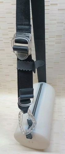ZARA Barrel Duffle Drum Bag Shoulder Cross Polyurethane Rubber White Purse Zip