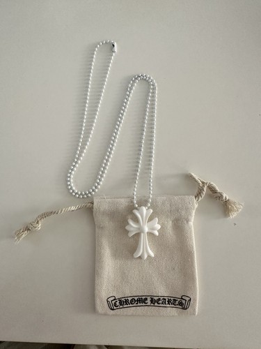 CHROME HEARTS Collana in gomma cromata cuori Tokyo 20° anniversario croce bianca con sacchetto antipolvere