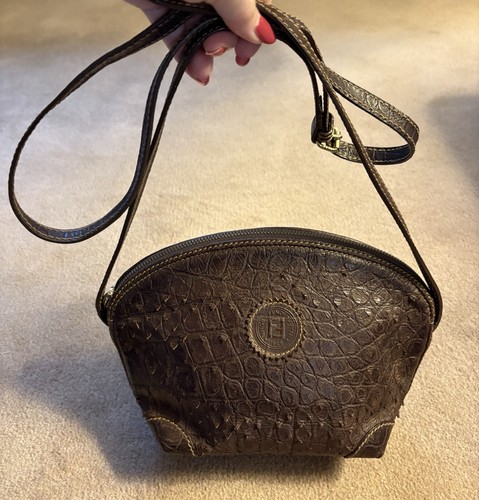 Borsa a tracolla piccola vintage Fendi marrone coccodrillo Made in Italy