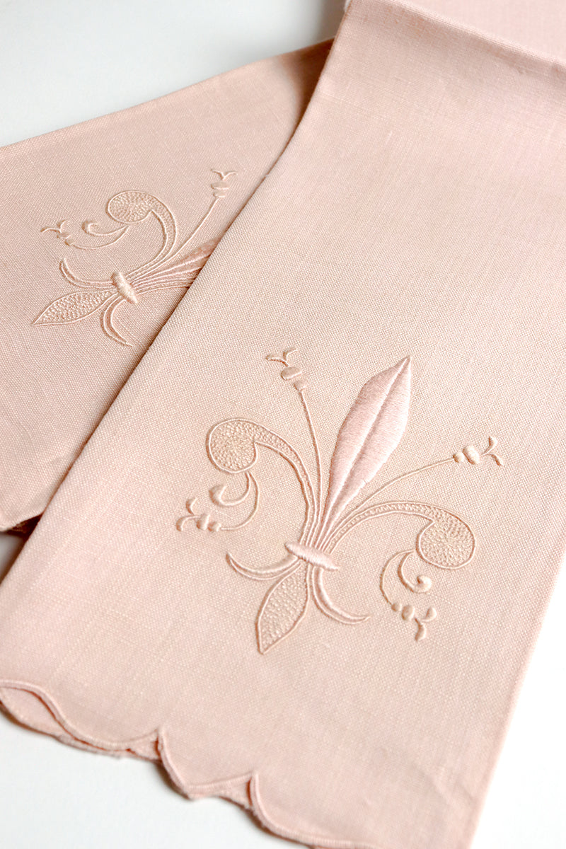 4 Madeira Hand Embroidered Vintage Pink Linen Fleur De Lis Guest Towels