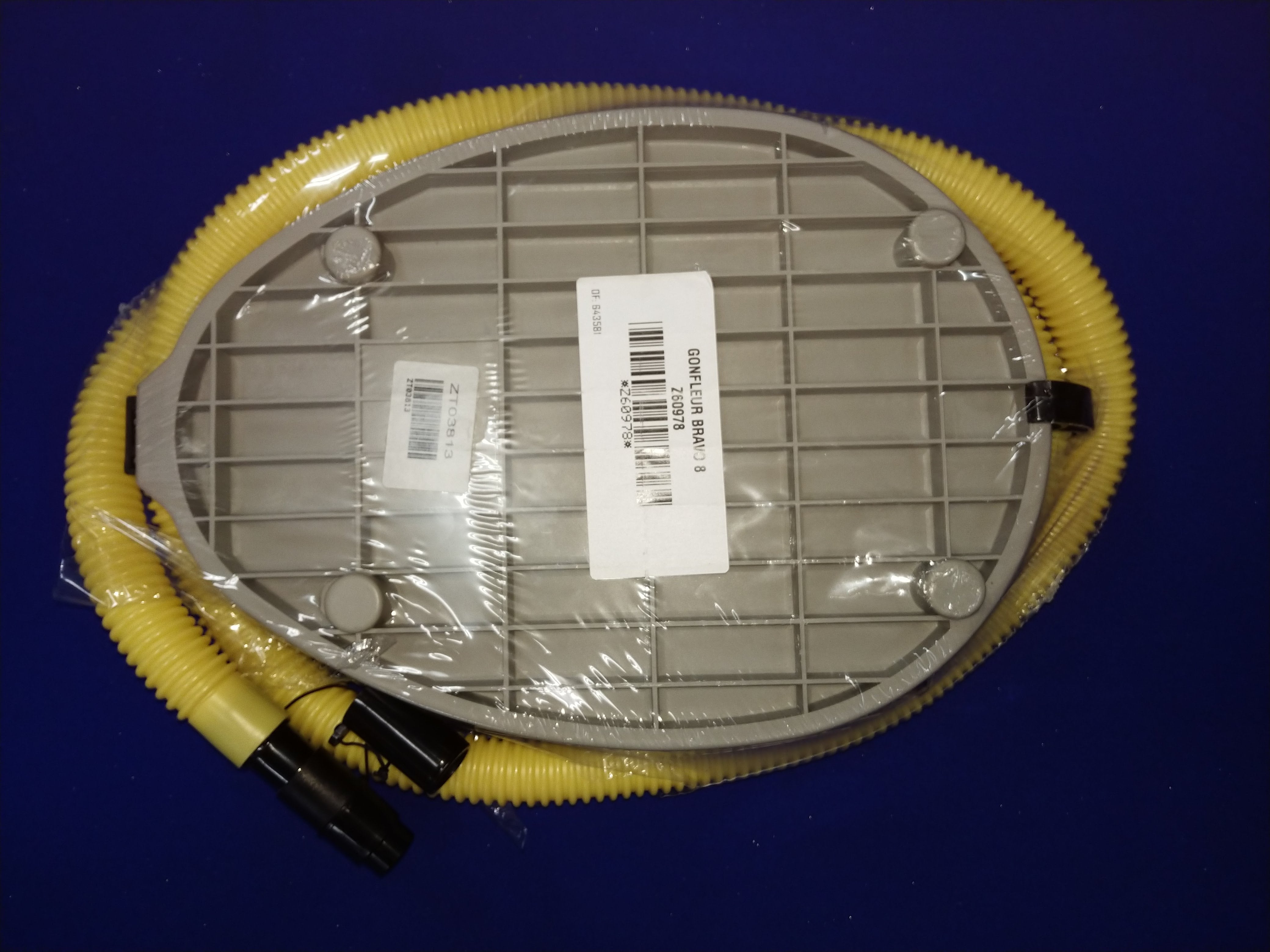 ZODIAC, BOMBARD, AVON & AKA SPARES Bravo 8 Foot Pump Z60978